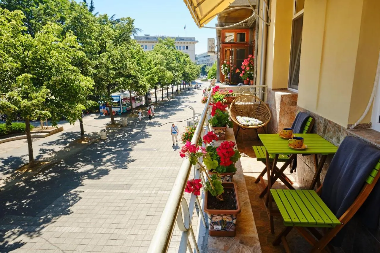 Luxury Nevena Apartment - Bogoridi Super Centre Burgas 0*,  Bułgaria